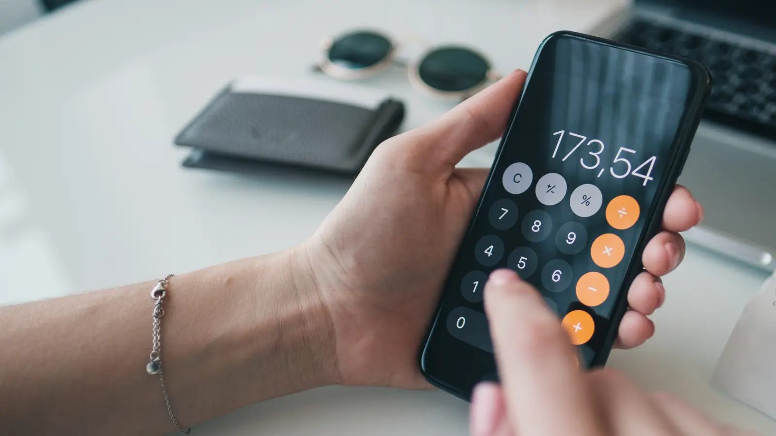 Betri limakrónur - Fer skattur av?